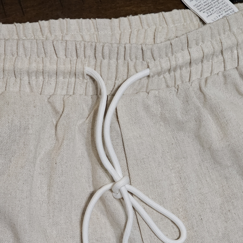 Elegant Beige Wide-Leg Pants for Women - Picture 3 of 11